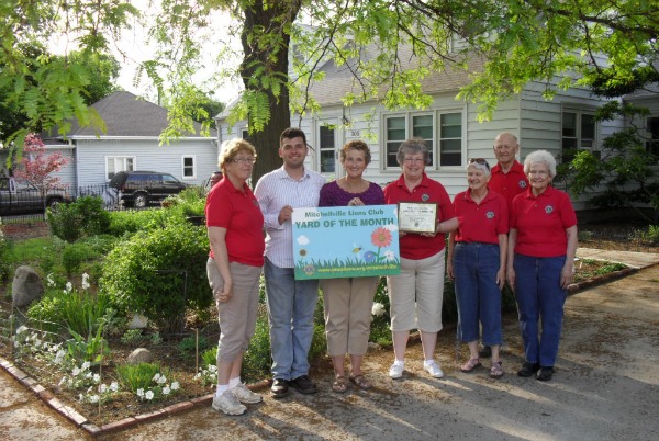 Gwen Seward Lewis June Yard of the Month